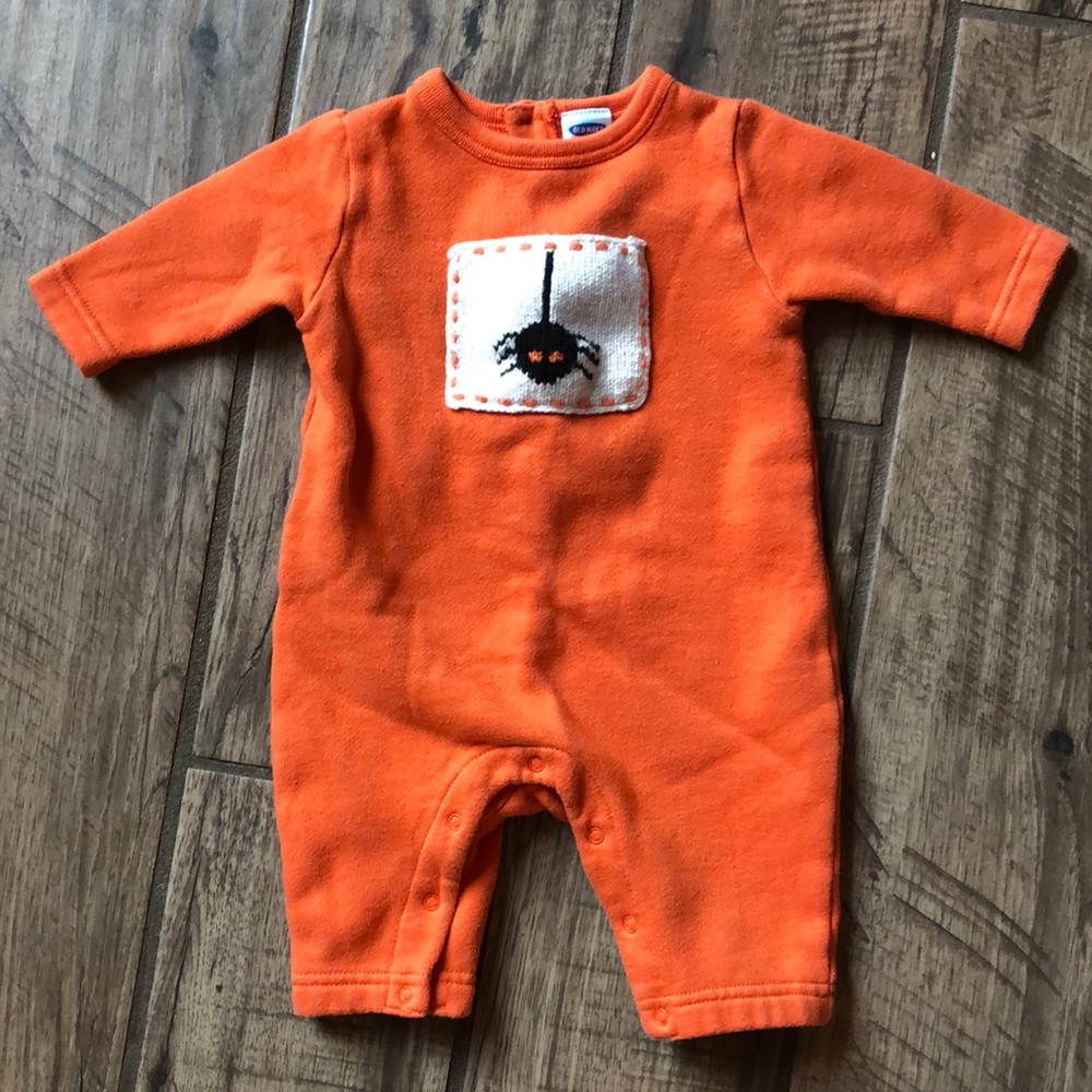 Cutest Halloween spider outfit.
